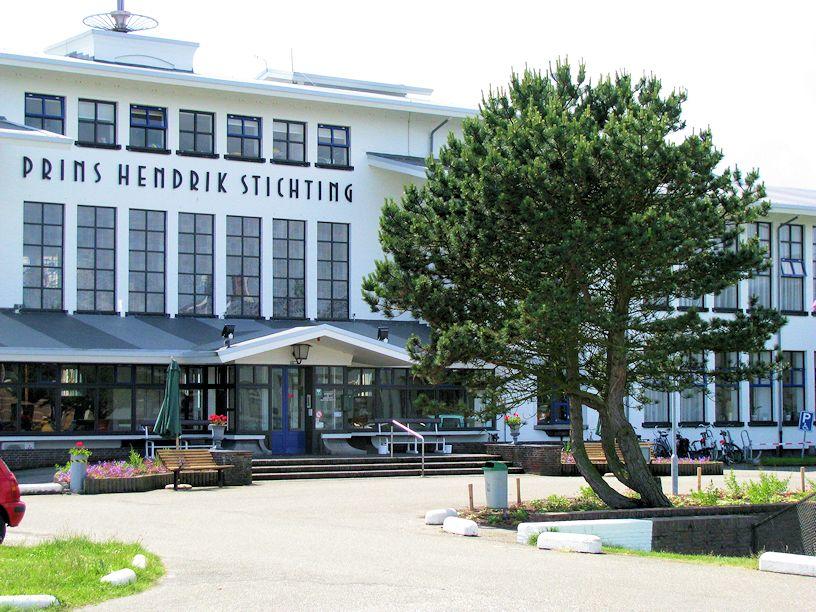 Scheepvaart Museum, Vissersmonument