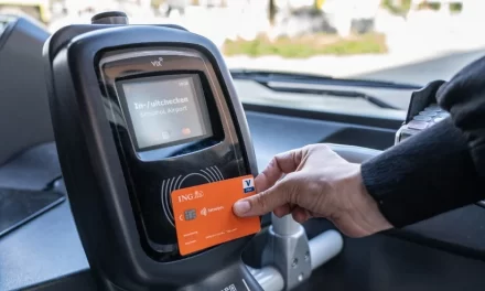 Connexxion introduces checking in and out with your debit card