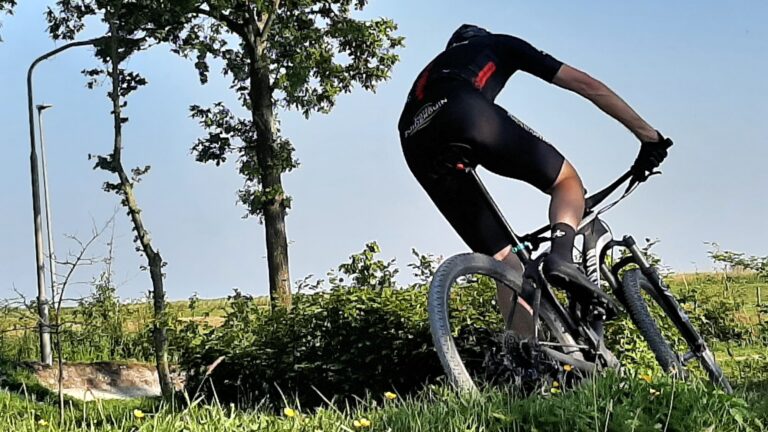 Dave van Kuilenburg begint mountainbike seizoen sterk