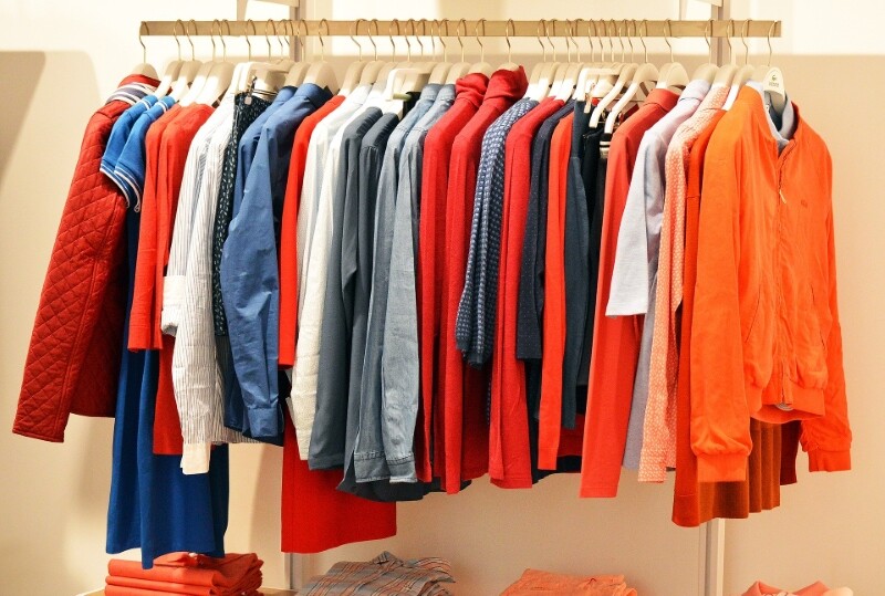 4 Blusentypen, die du unbedingt in deinem Kleiderschrank haben solltest
