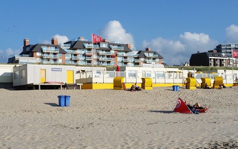 Strandpavillon De Zeester Bad Noord