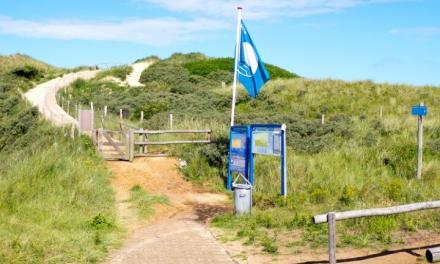 Stranden Egmond behouden de Blauwe Vlag