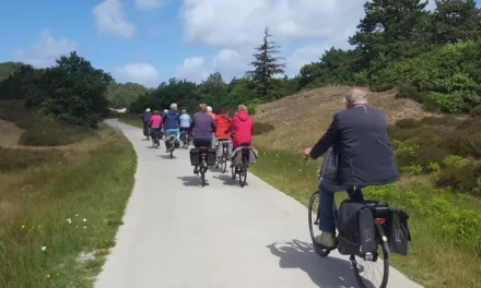 Büchermarkt und Fahrradtour in Post aan Zee