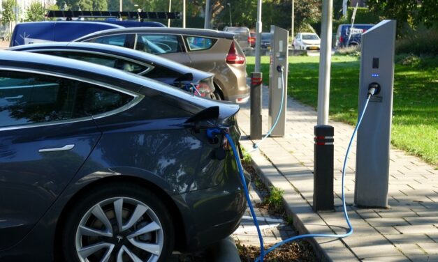 De toekomst van elektrisch rijden in Egmond: laadpleinen en slimme laadpalen