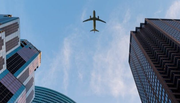 Vlucht geannuleerd? Dit zijn de stappen die je moet ondernemen!